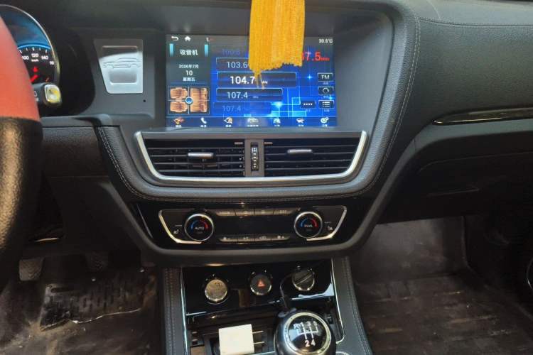 Used Zotye T600 2016 Sport Edition 1.5T Manual Luxury Model Audio And AC Panel