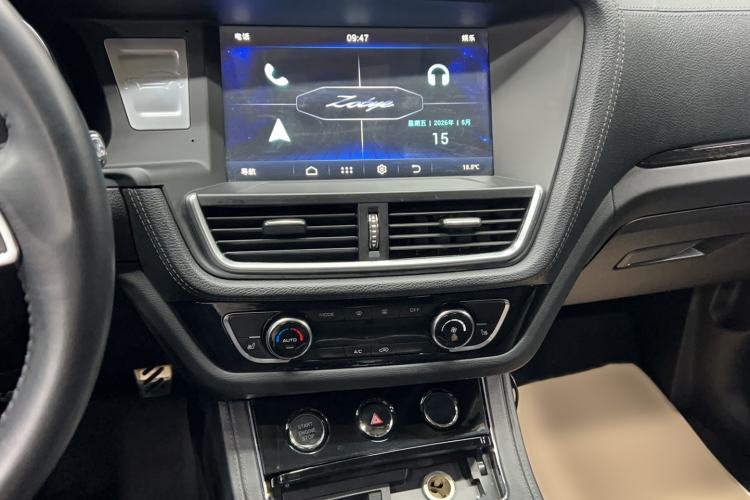 Used Zotye T600 2016 Sport Edition 2.0T DCT Luxury Model Audio And AC Panel