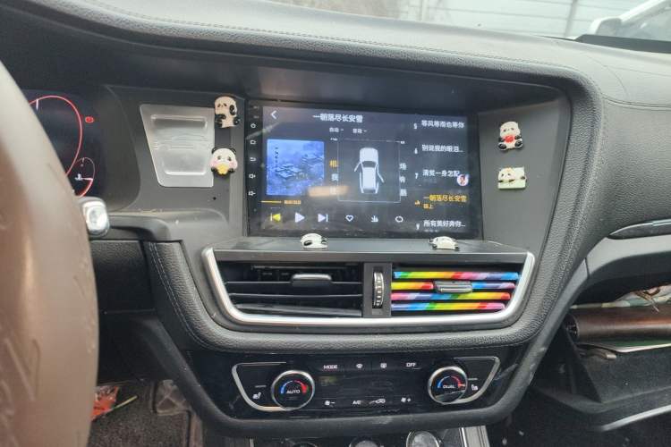 Used Zotye T600 2016 Sport Edition 2.0T DCT Prestige Model Audio And AC Panel