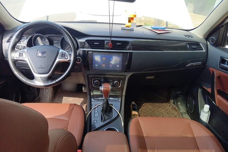 Used Zotye T600 2016 2.0T DCT Prestige Edition Center Console