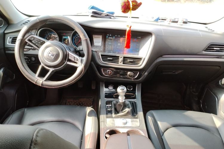 Used Zotye T600 2016 Sports Edition 1.5T Manual Luxury Model Center Console