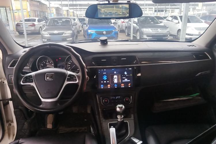 Used Zotye T600 2016 1.5T Manual Luxury Model Center Console