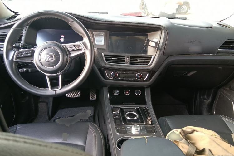 Used Zotye T600 2016 Sport Edition 2.0T DCT Prestige Model Center Console