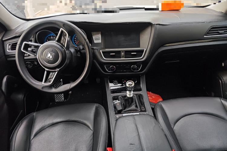 Used Zotye T600 2016 Sports Edition 1.5T Manual Luxury Model Center Console