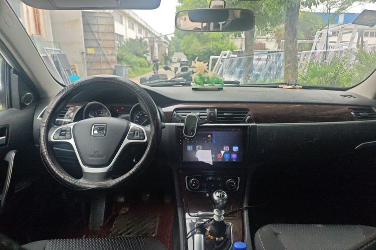 Used Zotye T600 2016 1.5T Manual Elite Edition Center Console