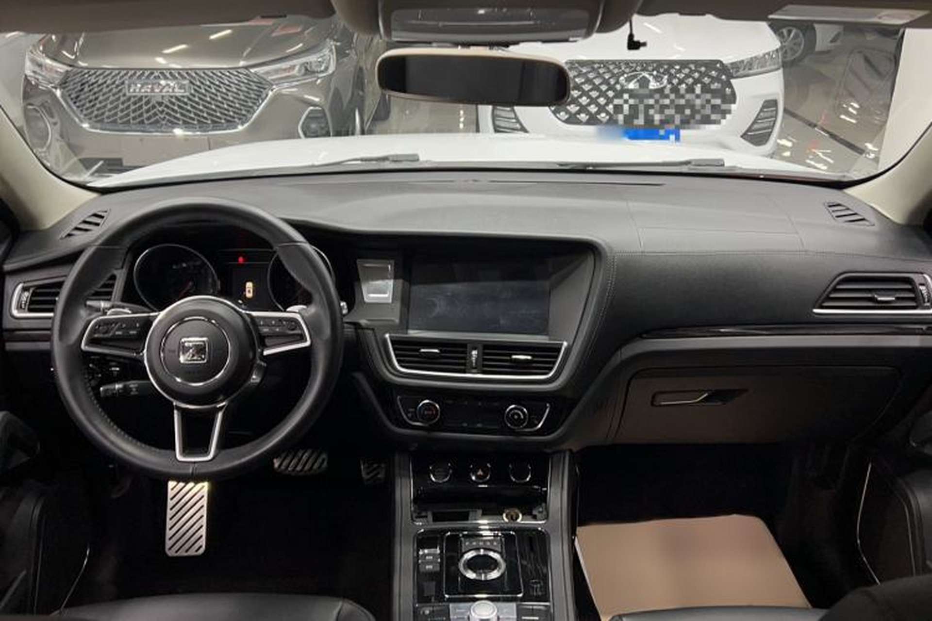 Used Zotye T600 2016 Sport Edition 2.0T DCT Luxury Model Center Console
