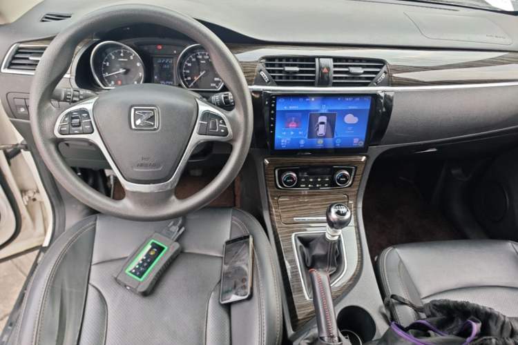 Used Zotye T600 2016 1.5T Manual Luxury Edition Center Console