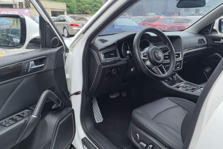 Used Zotye T600 2016 Sport Edition 2.0T DCT Luxury Model Driver Seat