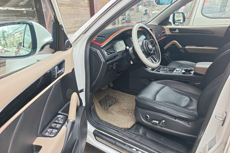 Used Zotye T600 2016 Sport Edition 2.0T DCT Prestige Model Driver Seat