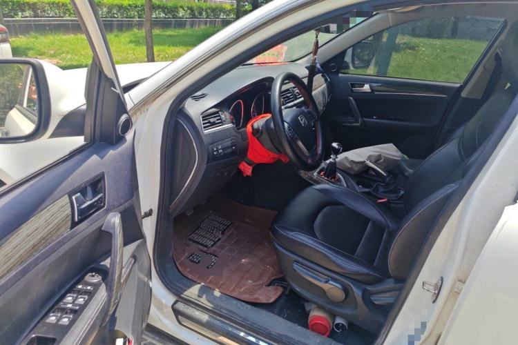 Used Zotye T600 2016 1.5T Manual Luxury Model Driver Seat