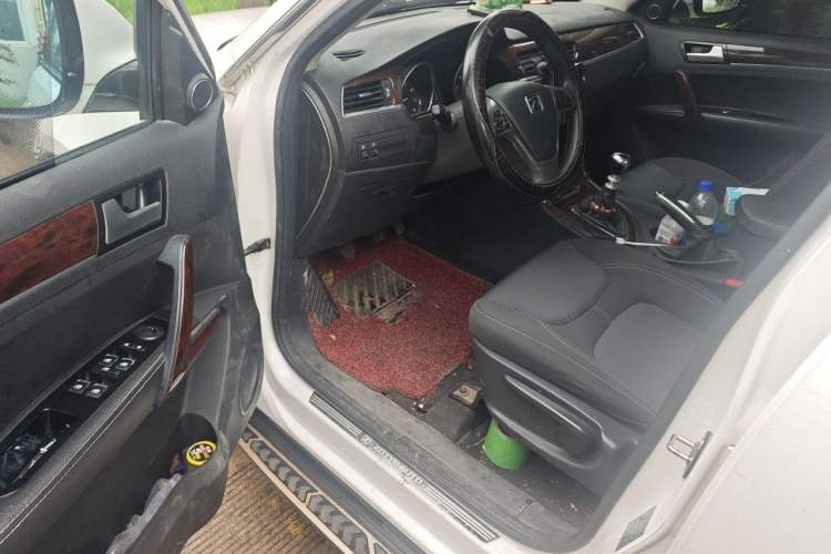 Used Zotye T600 2016 1.5T Manual Elite Edition Driver Seat