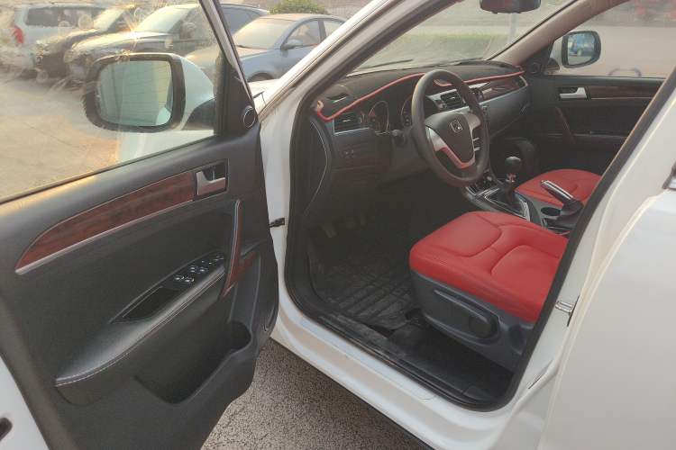 Used Zotye T600 2016 1.5T Manual Elite Edition Driver Seat