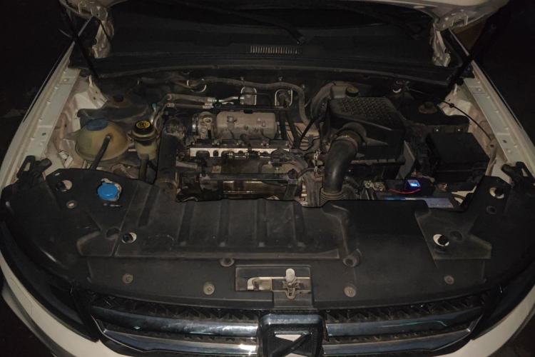 Used Zotye T600 2016 Sport Edition 2.0T DCT Prestige Model Engine Bay