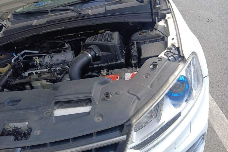 Used Zotye T600 2016 2.0T DCT Prestige Edition Engine Bay Left