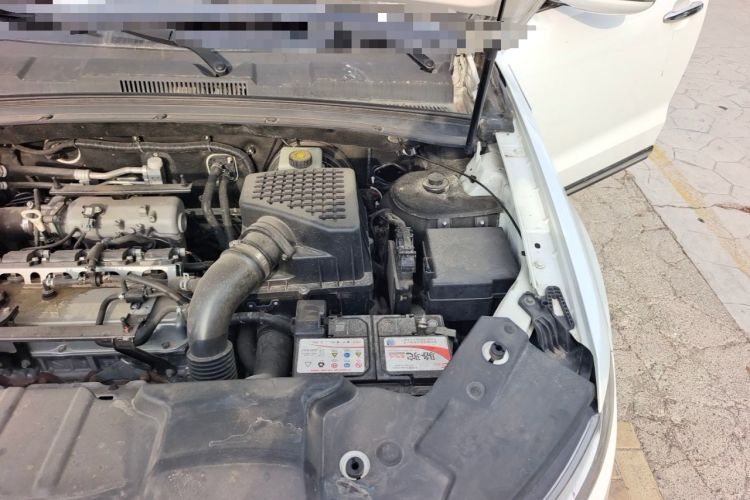 Used Zotye T600 2016 Sport Edition 2.0T DCT Luxury Model Engine Bay Left