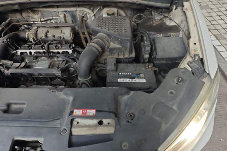 Used Zotye T600 2016 2.0T DCT Prestige Edition Engine Bay Left