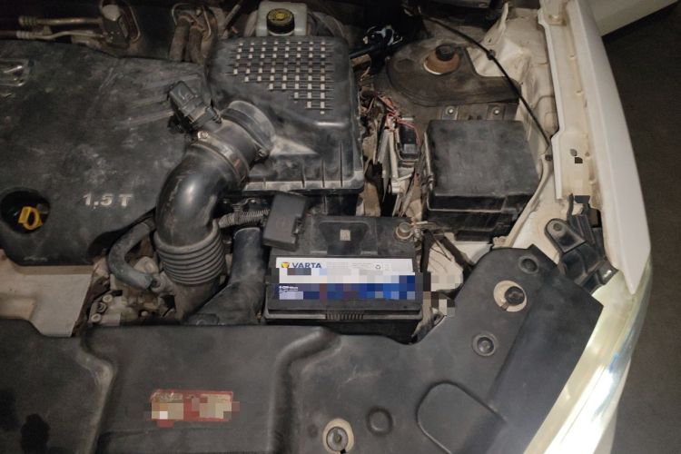 Used Zotye T600 2016 1.5T Manual Luxury Edition Engine Bay Left
