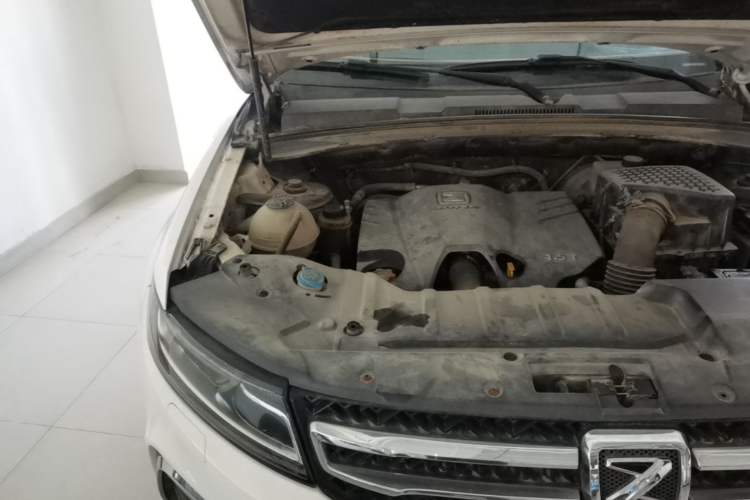 Used Zotye T600 2016 Sport Edition 1.5T Manual Luxury Model Engine Bay Right