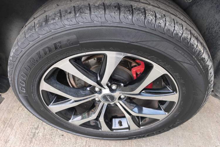 Used Zotye T600 2016 Sport Edition 2.0T DCT Prestige Model Exterior 8