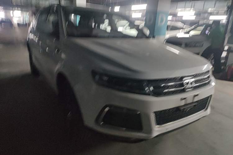 Used Zotye T600 2016 Sport Edition 2.0T DCT Luxury Model Front Right 45 Deg