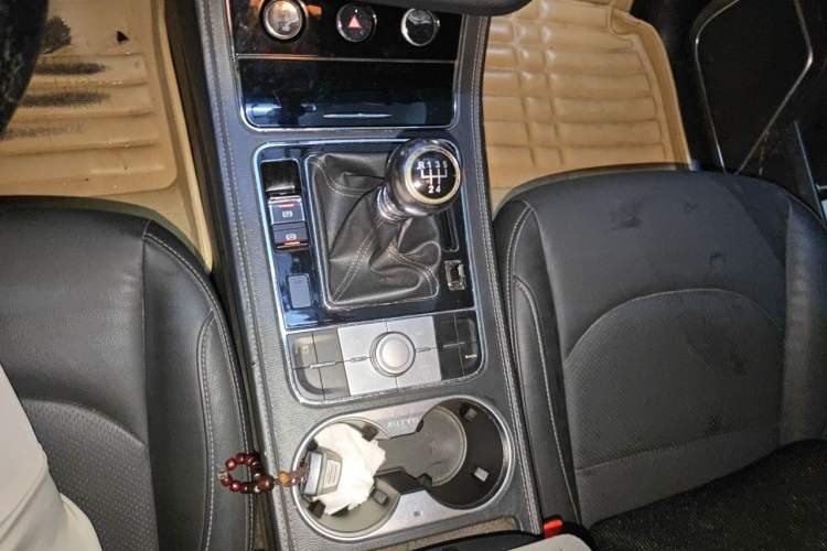 Used Zotye T600 2016 Sports Edition 1.5T Manual Luxury Model Gear Lever