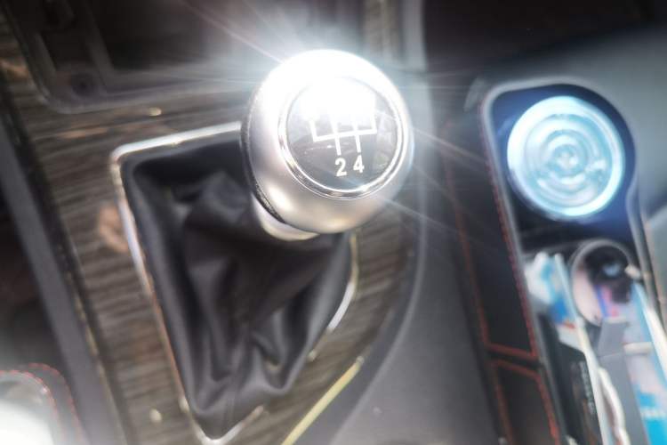 Used Zotye T600 2016 1.5T Manual Elite Edition Gear Lever