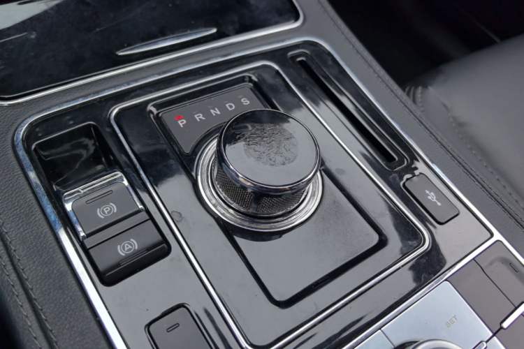 Used Zotye T600 2016 Sport Edition 2.0T DCT Luxury Model Gear Lever
