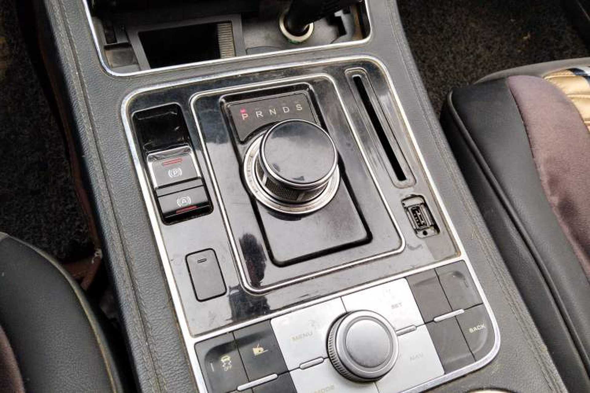 Used Zotye T600 2016 Sport Edition 2.0T DCT Prestige Model Gear Lever