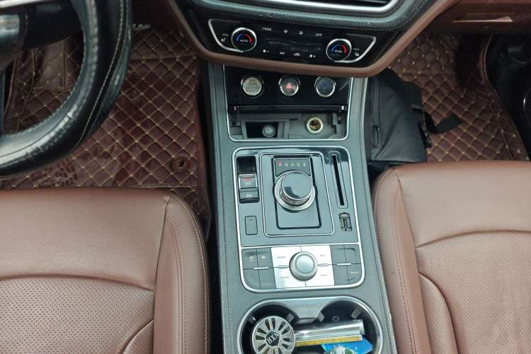 Used Zotye T600 2016 Sport Edition 2.0T DCT Prestige Model Gear Lever