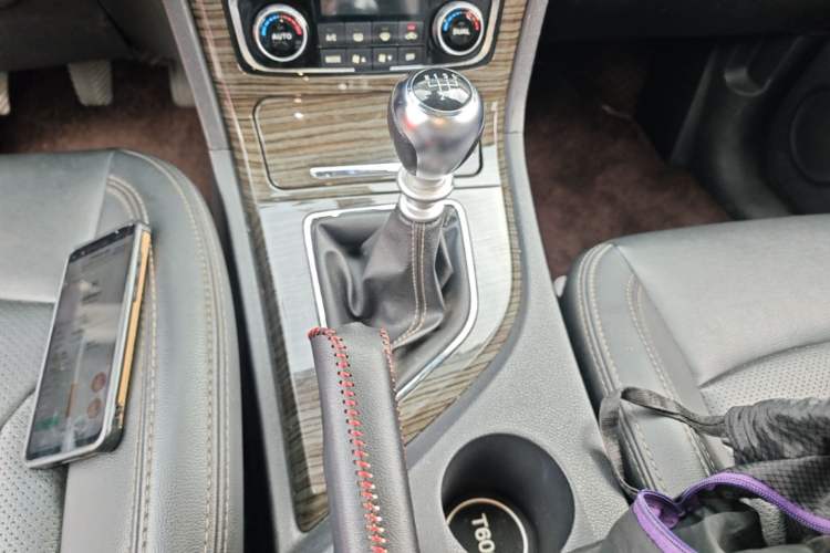 Used Zotye T600 2016 1.5T Manual Luxury Edition Gear Lever