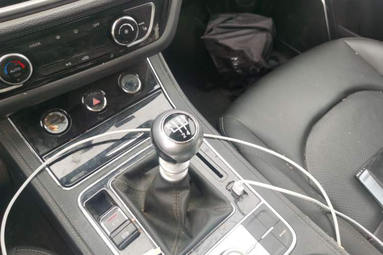 Used Zotye T600 2016 Sports Edition 1.5T Manual Luxury Model Gear Lever