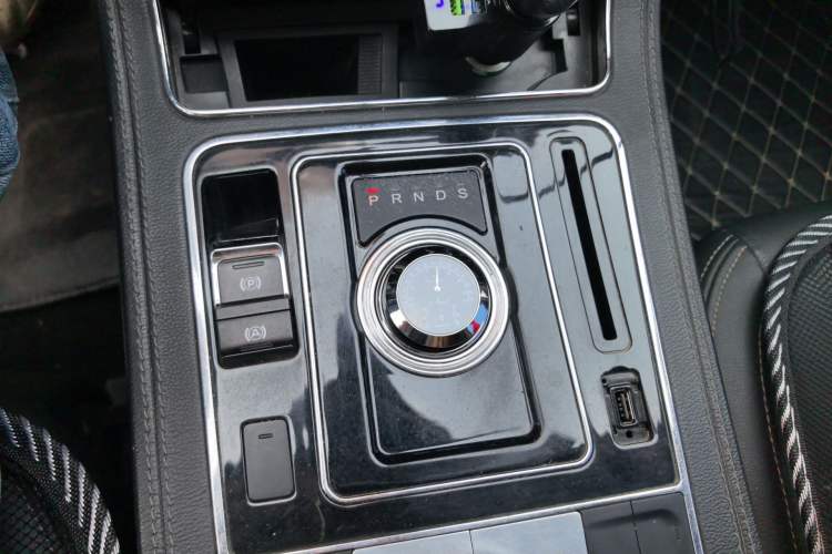 Used Zotye T600 2016 Sport Edition 2.0T DCT Prestige Model Gear Lever