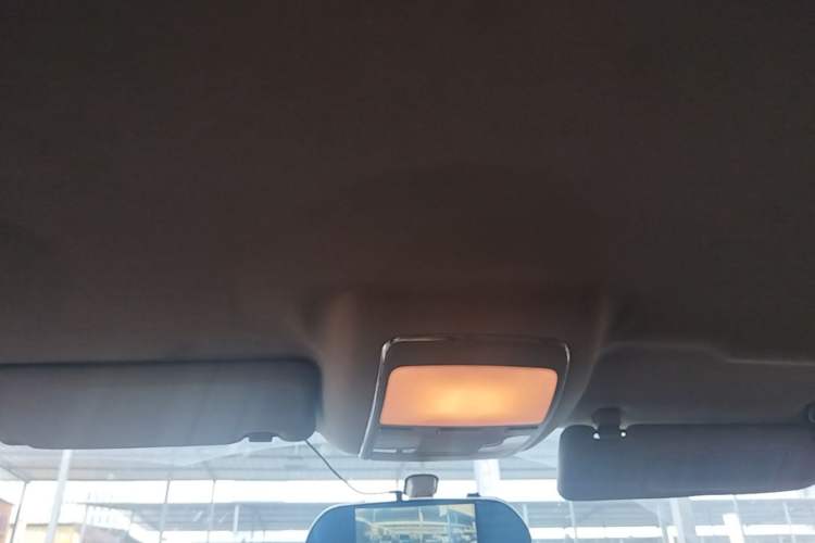 Used Zotye T600 2016 1.5T Manual Luxury Model Headliner