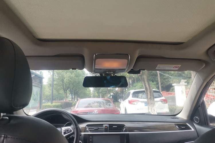 Used Zotye T600 2016 1.5T Manual Luxury Edition Headliner