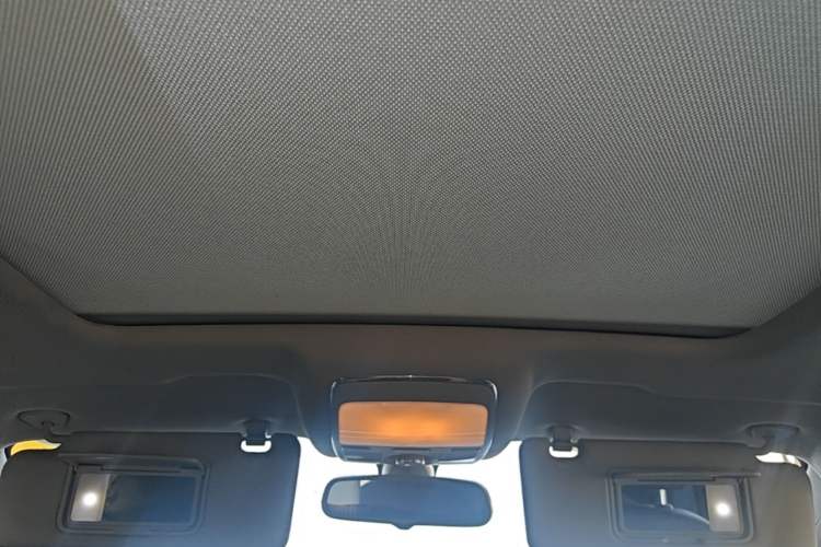 Used Zotye T600 2016 1.5T Manual Luxury Edition Headliner
