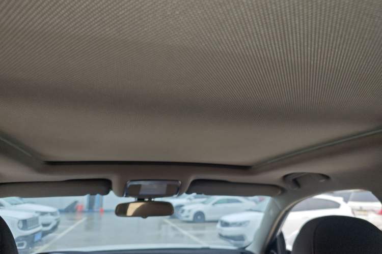 Used Zotye T600 2016 Sport Edition 2.0T DCT Prestige Model Headliner