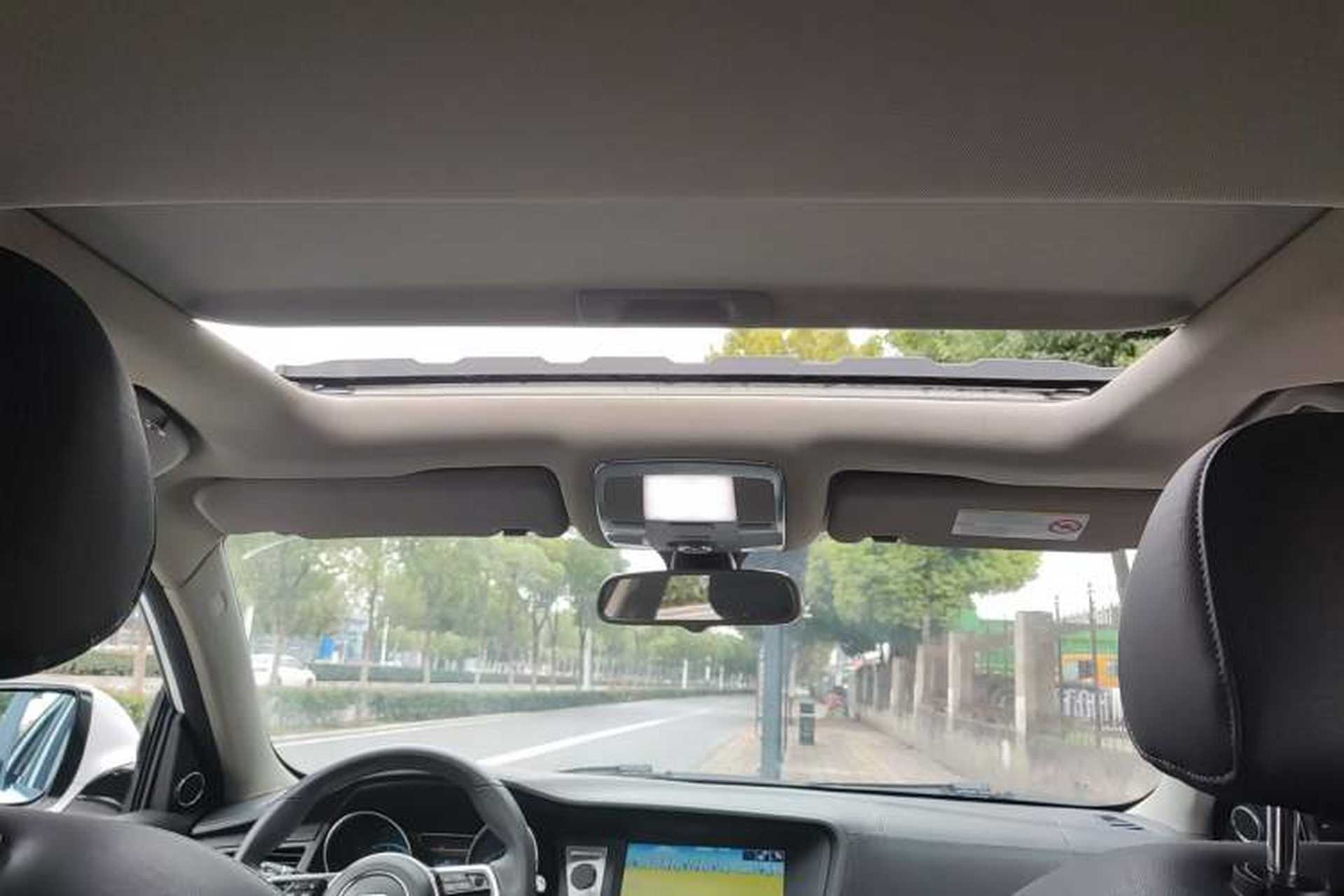 Used Zotye T600 2016 Sport Edition 2.0T DCT Luxury Model Headliner