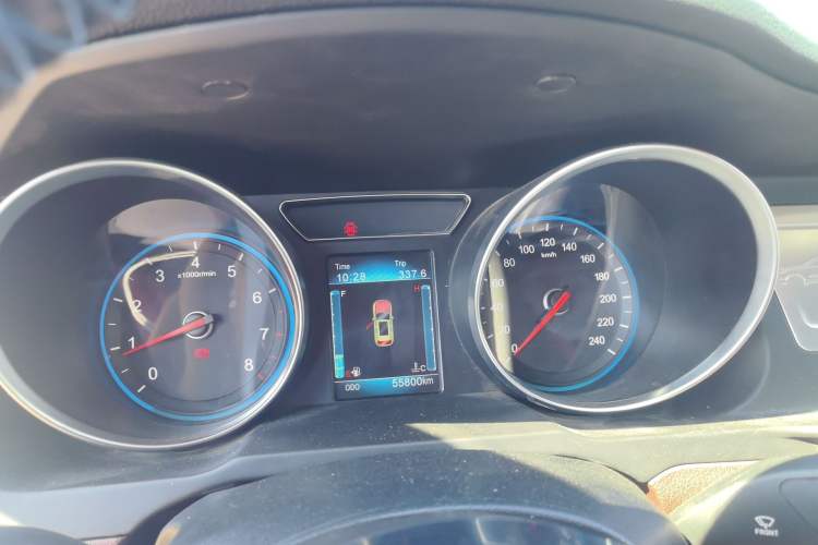 Used Zotye T600 2016 Sports Edition 1.5T Manual Luxury Model Instrument Cluster