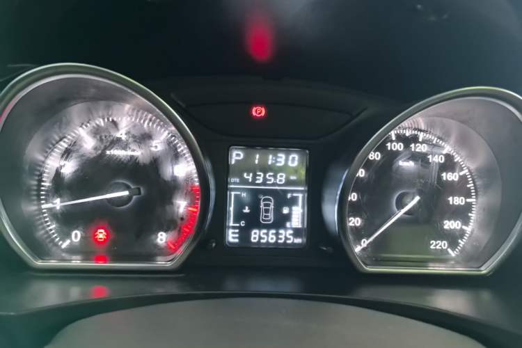 Used Zotye T600 2016 2.0T DCT Prestige Edition Instrument Cluster