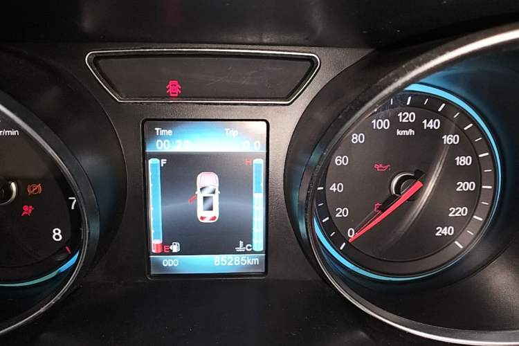 Used Zotye T600 2016 Sport Edition 1.5T Manual Luxury Model Instrument Cluster
