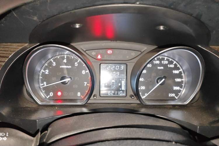Used Zotye T600 2016 1.5T Manual Luxury Edition Instrument Cluster