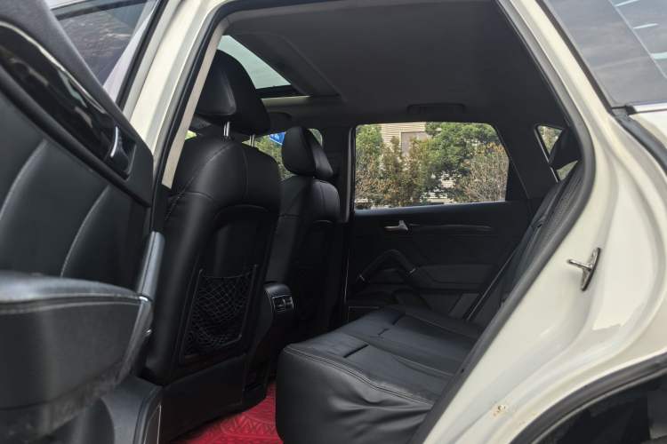 Used Zotye T600 2016 Sport Edition 1.5T Manual Luxury Model Interior 2