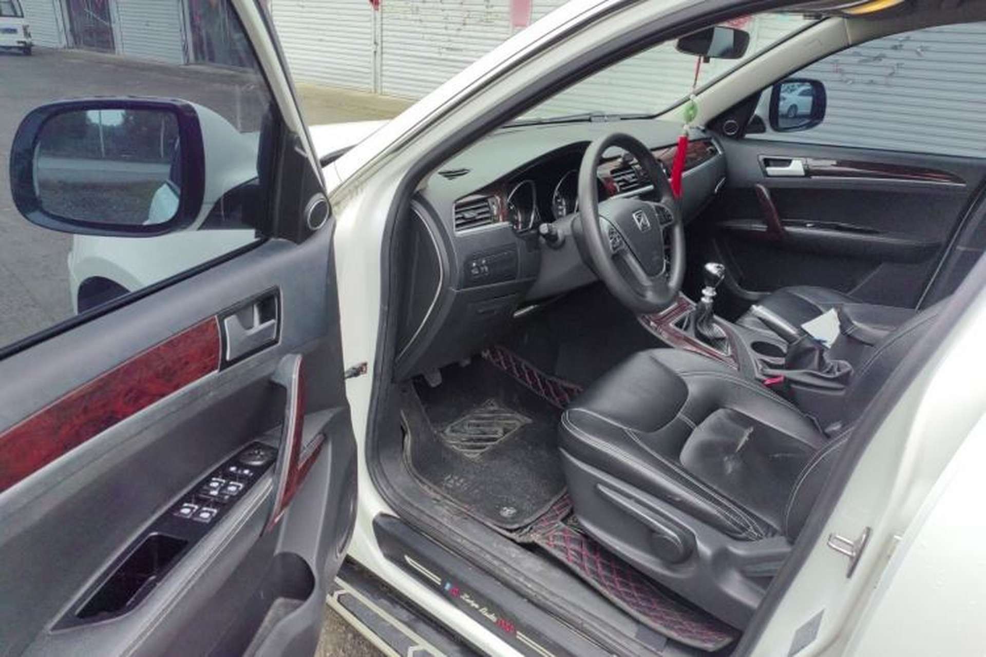 Used Zotye T600 2016 1.5T Manual Elite Edition Interior 2