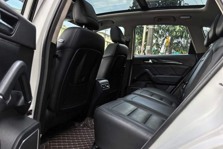 Used Zotye T600 2016 Sport Edition 2.0T DCT Prestige Model Interior 2