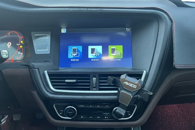 Used Zotye T600 2016 Sport Edition 1.5T Manual Prestige Model Interior 3