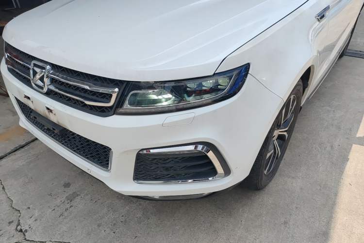 Used Zotye T600 2016 Sport Edition 2.0T DCT Prestige Model Left Front Headlight