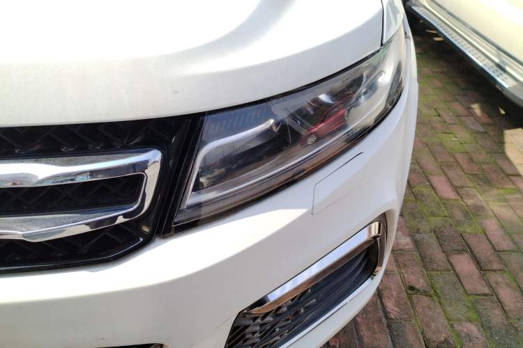 Used Zotye T600 2016 Sport Edition 1.5T Manual Luxury Model Left Front Headlight