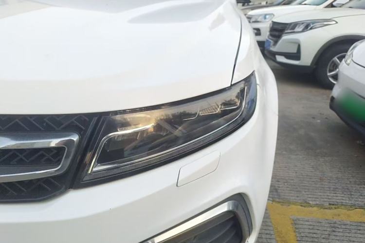 Used Zotye T600 2016 Sport Edition 1.5T Manual Prestige Model Left Front Headlight