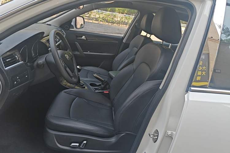 Used Zotye T600 2016 1.5T Manual Luxury Edition Left Front Seat