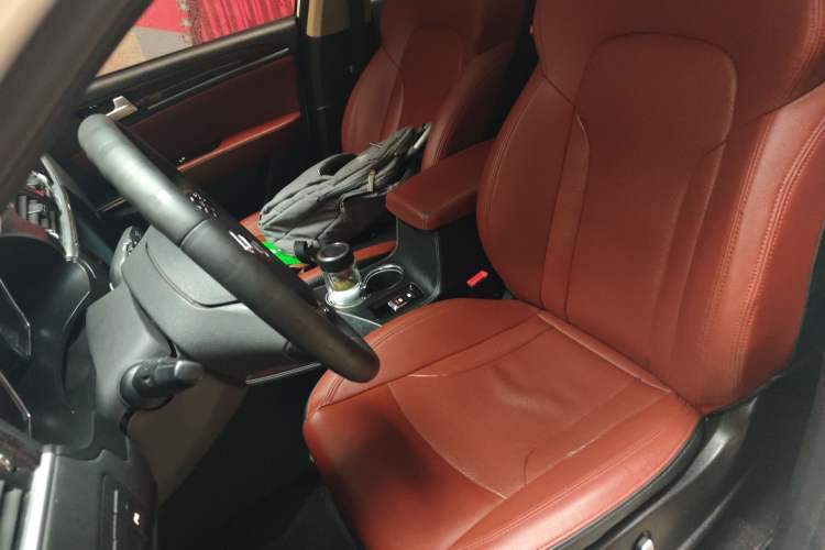Used Zotye T600 2016 2.0T DCT Prestige Edition Left Front Seat